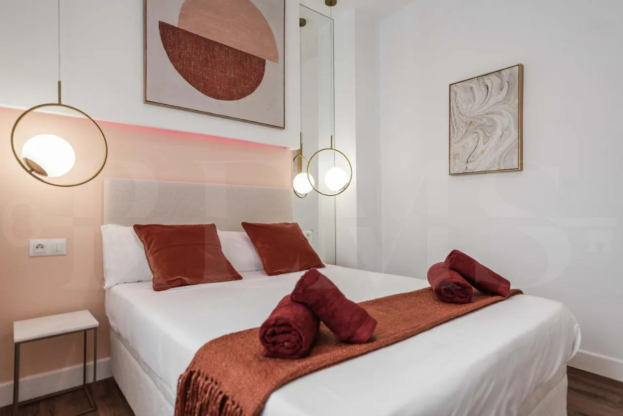 Designed Minimalist Apartment - Malaga Center By Rems
