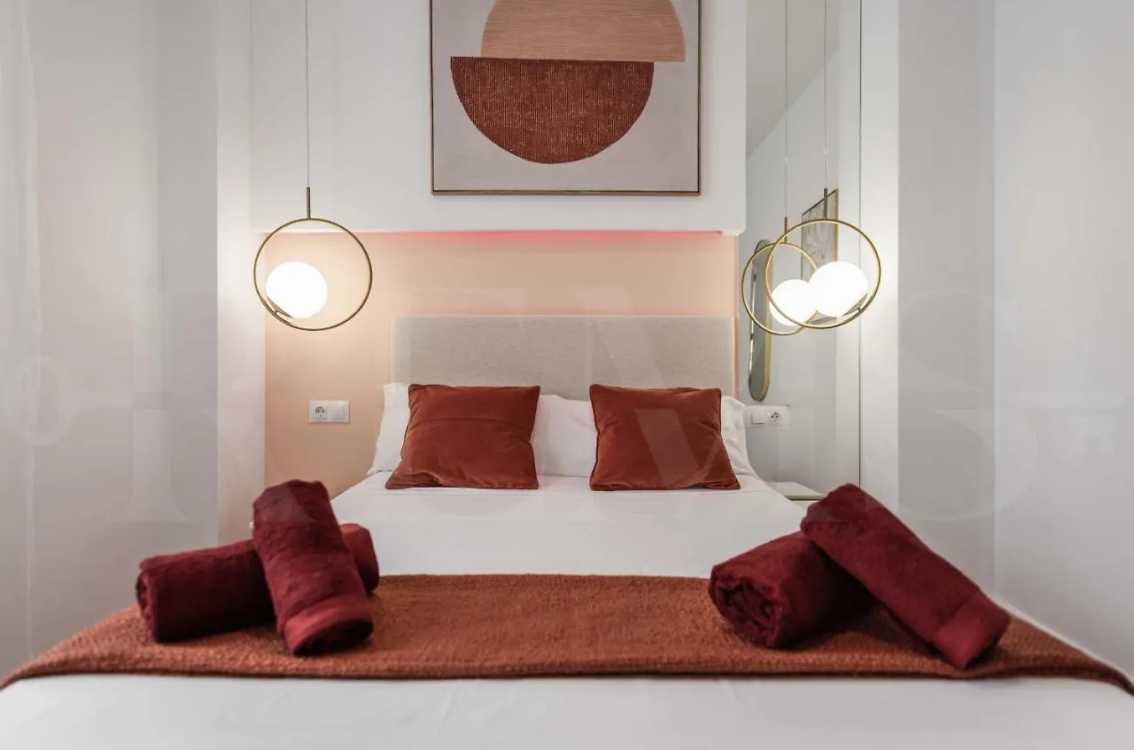 Designed Minimalist Apartment - Malaga Center By Rems