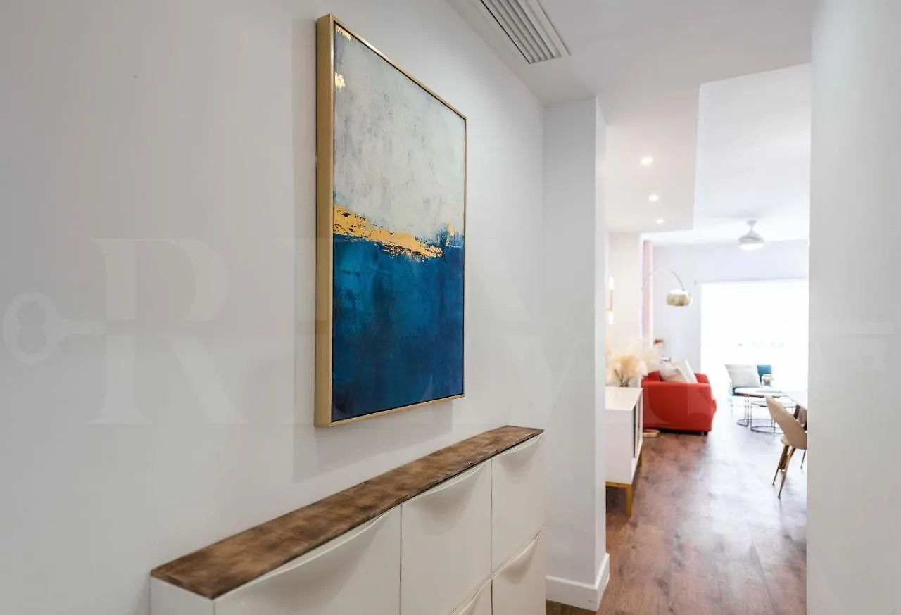 Designed Minimalist Apartment - Malaga Center By Rems España