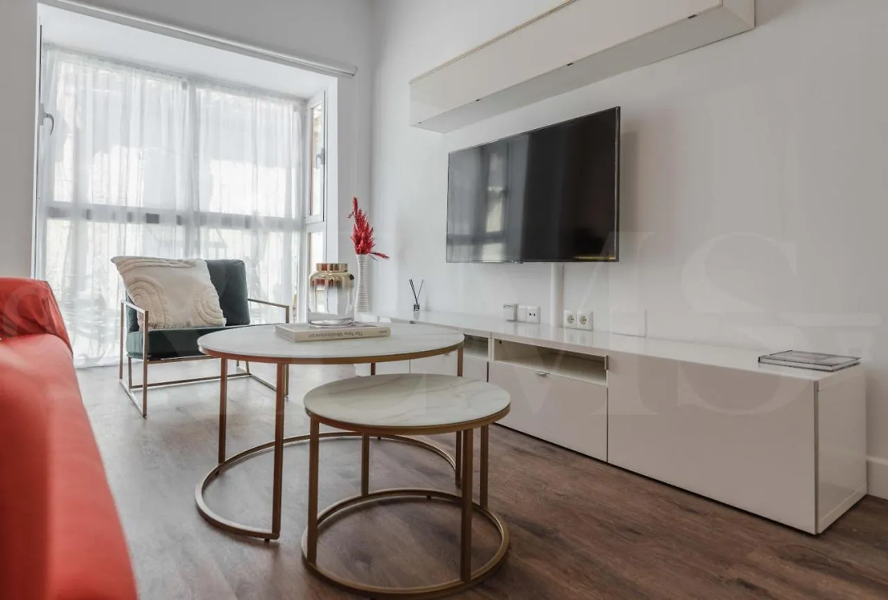 Designed Minimalist Apartment - Malaga Center By Rems